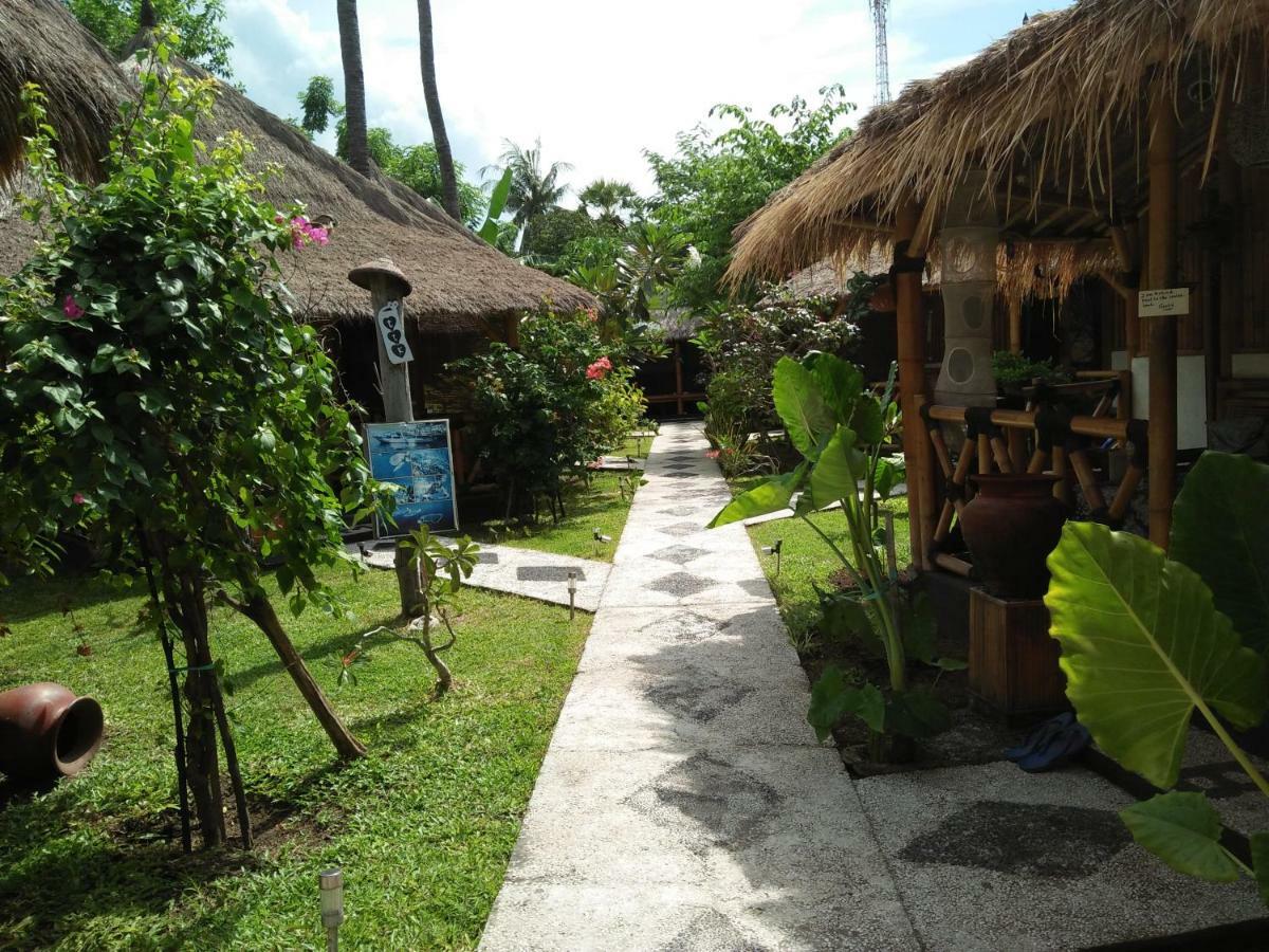 Tua Tua Keladi Bungalows Gili Air Esterno foto